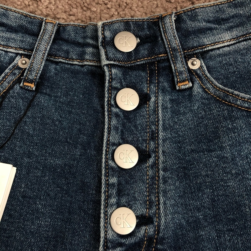 Calvin Klein Jeans High Rise Shorts Womens W26 - Picture 5 of 10